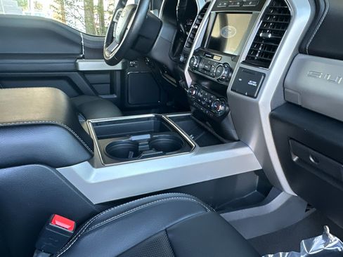 Certified 2020 Ford F350 Lariat w/ Lariat Ultimate Package image 15