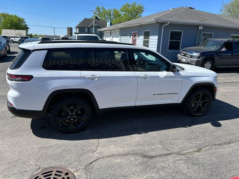 Used 2023 Jeep Grand Cherokee L Limited w/ Luxury Tech Group II AWD/4WD image 4