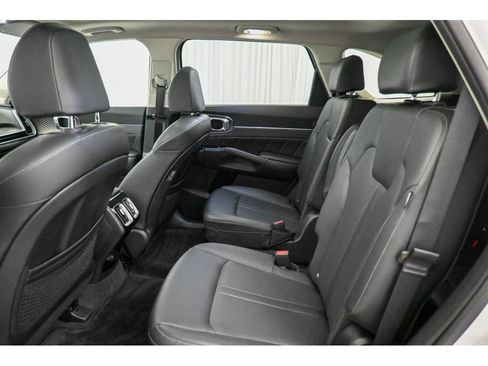 Certified 2025 Kia Sorento SX image 12