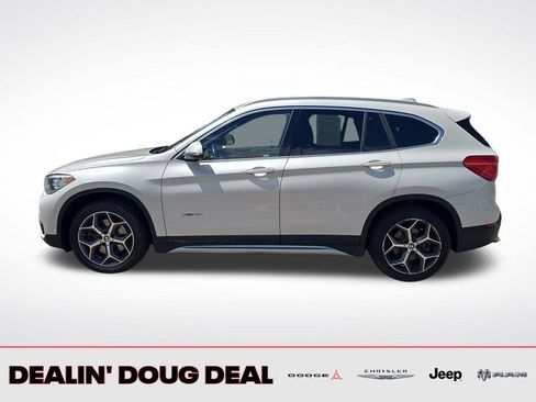 Used 2018 BMW X1 xDrive28i AWD/4WD image 3