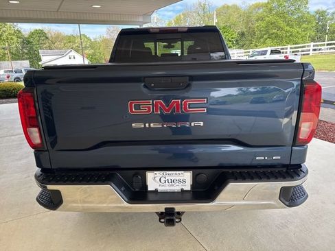 Used 2019 GMC Sierra 1500 SLE w/ SLE Value Package AWD/4WD image 8