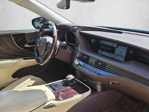 Used 2019 Lexus LS 500 w/ Interior Upgrade Package RWD image 11