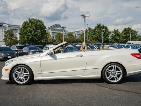 Used 2011 Mercedes-Benz E 550 Cabriolet image 4