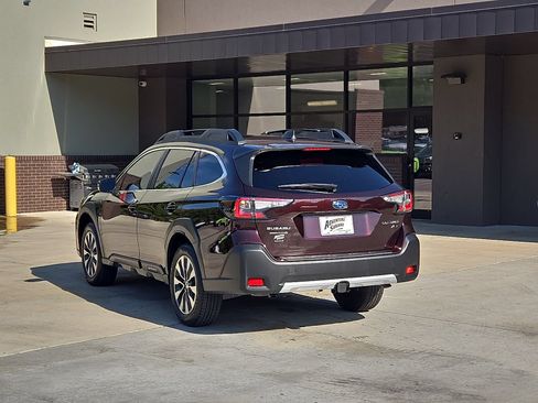 Certified 2025 Subaru Outback Limited XT AWD/4WD image 5