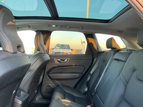 Used 2022 Volvo XC60 B5 Momentum w/ Advanced Package image 13