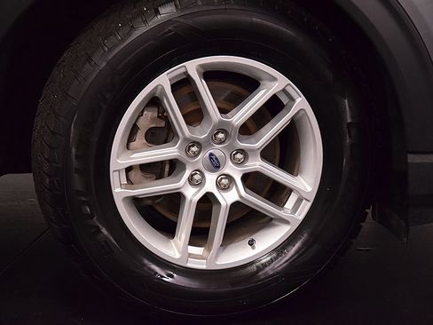 Used 2025 Ford Explorer Active AWD/4WD image 11