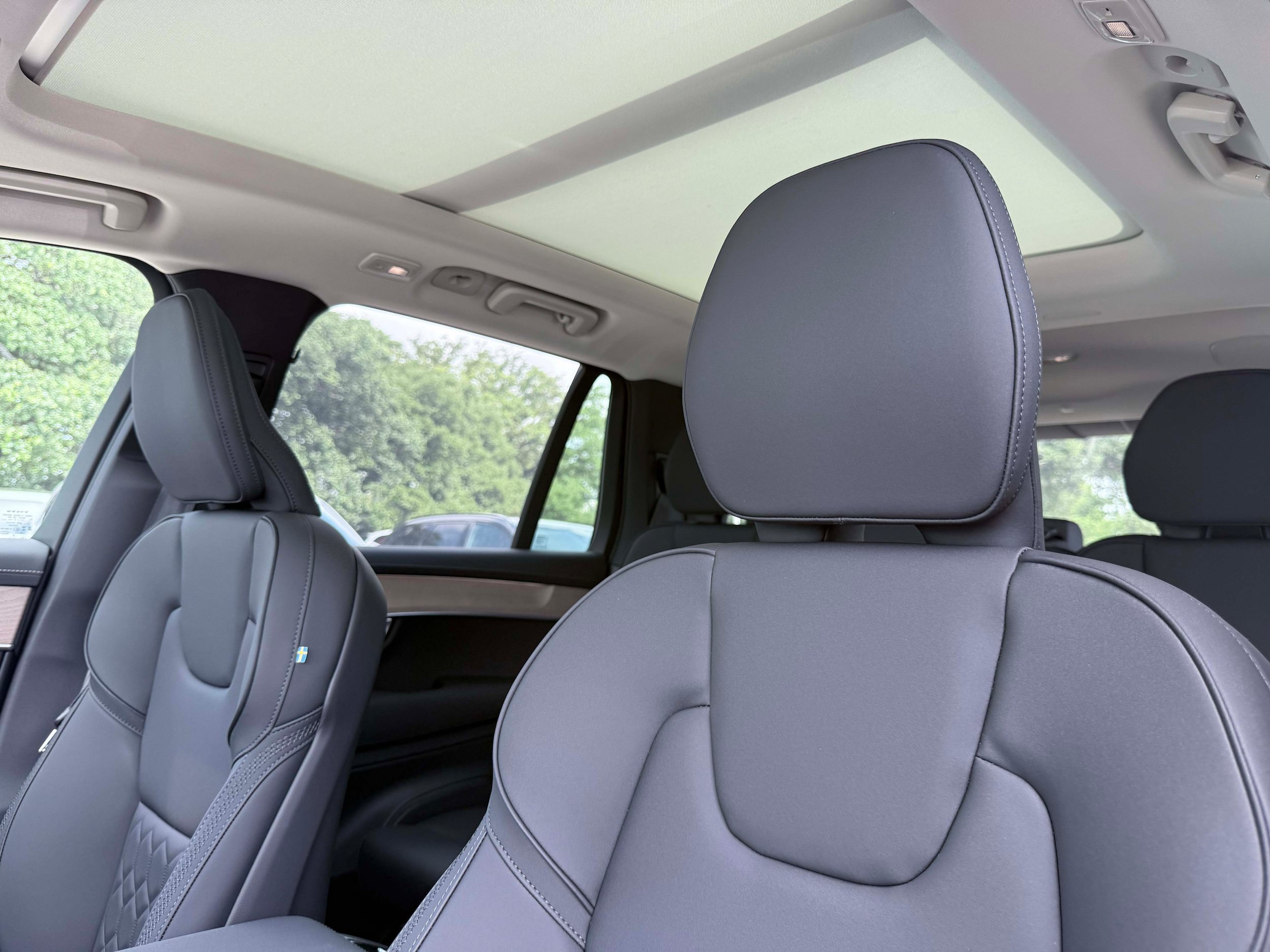 New 2026 Volvo XC90 T8 Plus AWD/4WD image 13