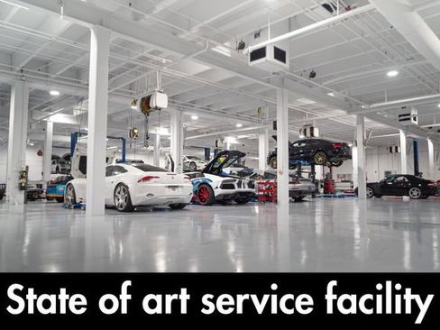 Used 2018 BMW M4 Convertible image 2