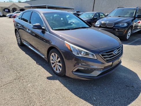 Used 2017 Hyundai Sonata Limited w/ Tech Package 03 FWD image 2