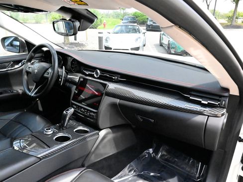 Used 2021 Maserati Quattroporte S GranSport Q4 AWD/4WD image 55