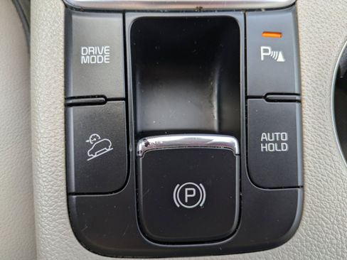 Used 2020 Kia Sportage EX w/ EX Technology Package FWD image 30