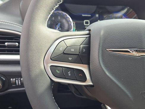 New 2026 Chrysler Pacifica Select image 35