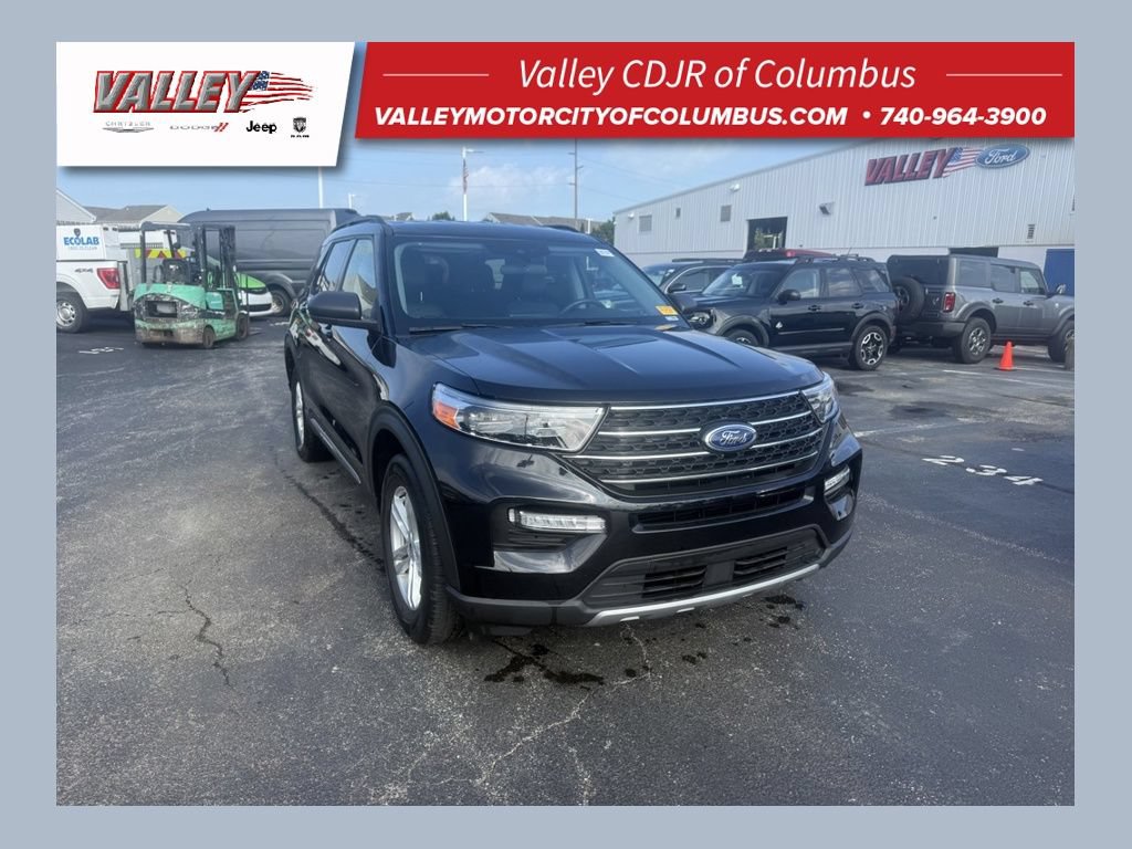 Used 2024 Ford Explorer XLT w/ Equipment Group 202A AWD/4WD image 1