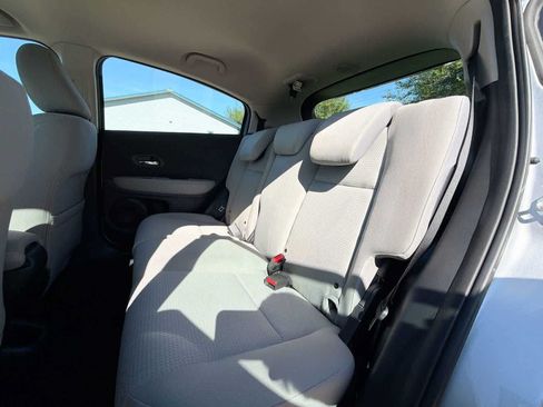 Used 2022 Honda HR-V LX image 16