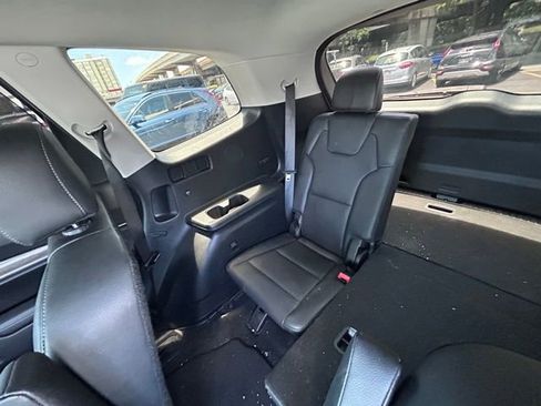 Used 2022 Kia Telluride EX w/ EX Premium Package FWD image 19