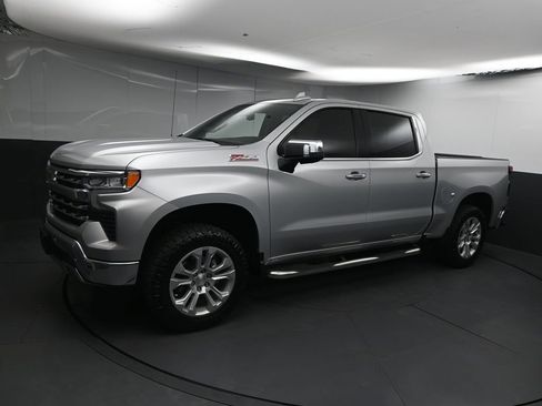 Used 2022 Chevrolet Silverado 1500 LT Trail Boss w/ LT Trail Boss Premium Package image 4