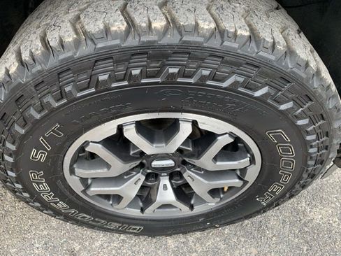 Used 2019 Ford Expedition Max XLT w/ Equipment Group 202A image 11