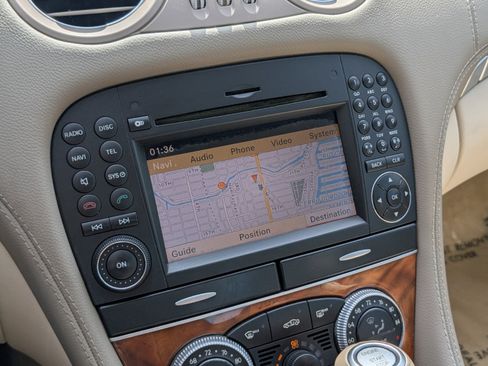 Used 2009 Mercedes-Benz SL 550 image 18