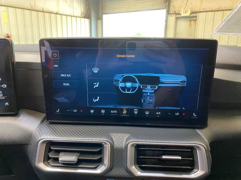 Used 2026 Ford Mustang Premium RWD image 36