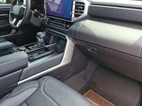 Certified 2025 Toyota Sequoia Platinum AWD/4WD image 17