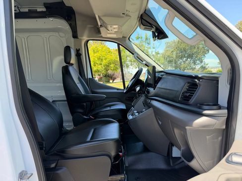 Used 2024 Ford Transit 250 148 Medium Roof RWD image 15