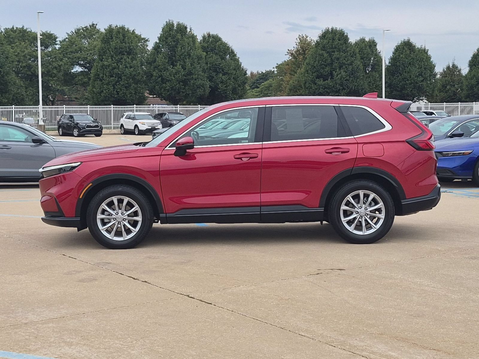 Used 2024 Honda CR-V EX image 9