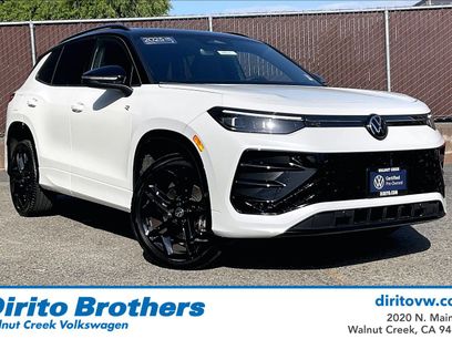 Certified 2025 Volkswagen Tiguan SE R-Line