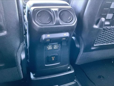 Used 2021 Jeep Wrangler Unlimited Rubicon AWD/4WD image 37