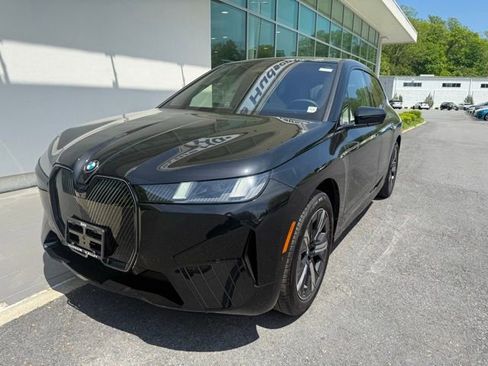 New 2026 BMW iX xDrive45 image 3