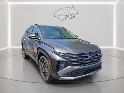 Certified 2025 Hyundai Tucson Limited AWD/4WD image 5