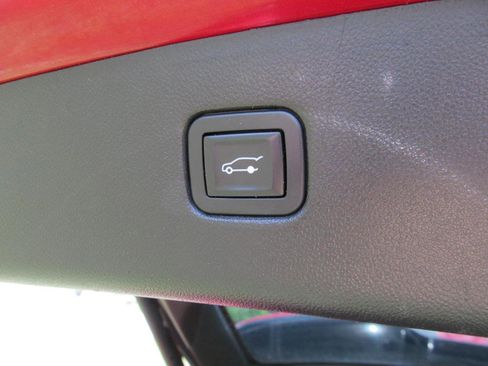 Used 2019 Chevrolet Blazer RS image 36