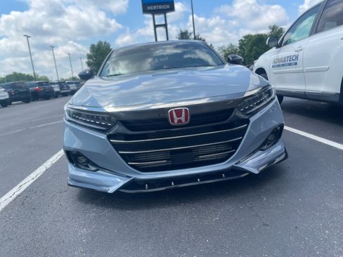 Used 2022 Honda Accord Sport image 2