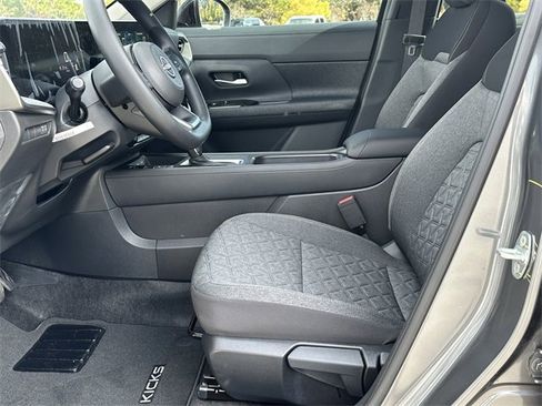 New 2026 Nissan Kicks SV w/ SV Premium Package image 10