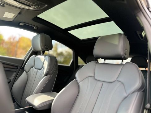Certified 2025 Audi Q5 2.0T Premium Plus image 16