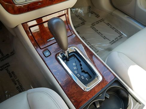 Used 2007 Cadillac DTS Luxury I FWD image 23