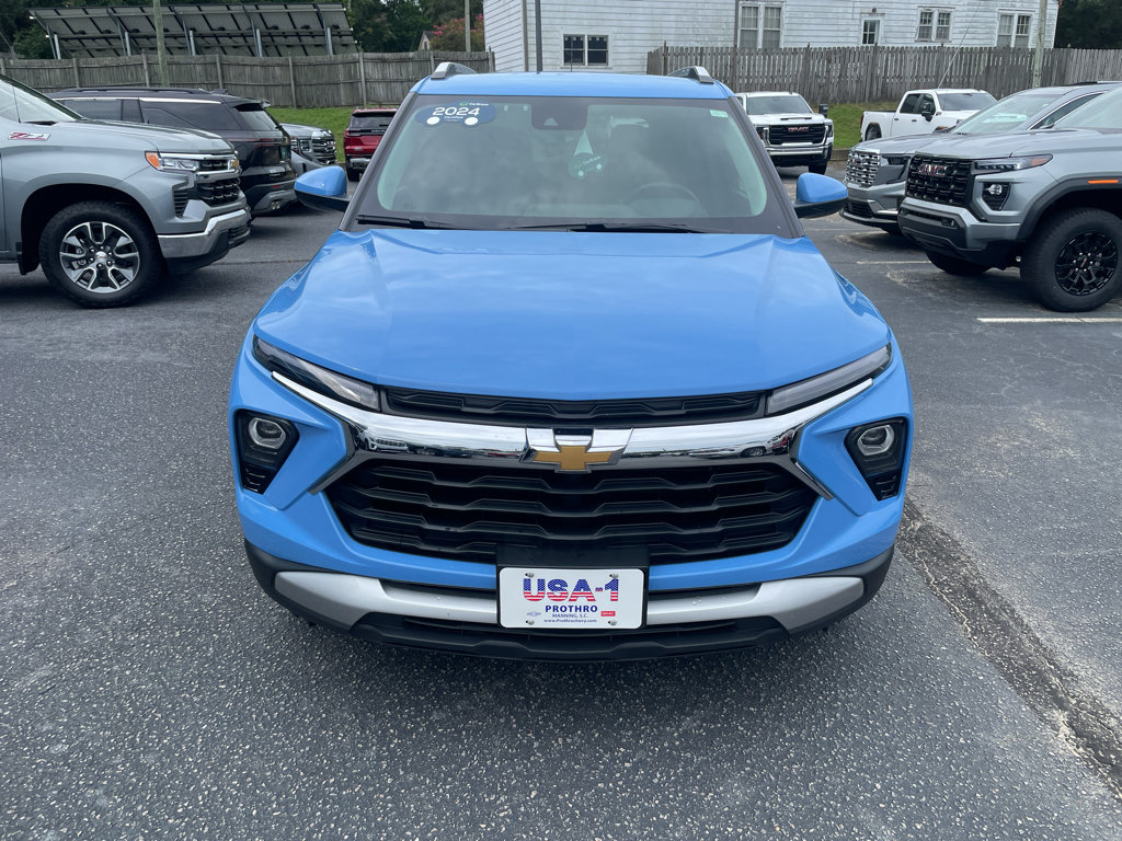 Certified 2024 Chevrolet TrailBlazer LT w/ LT Cold Weather Package AWD/4WD image 3