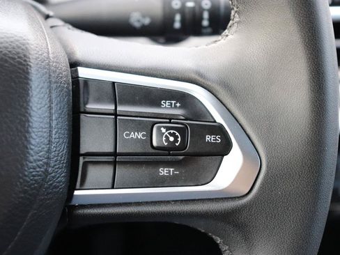 Used 2024 Jeep Compass Latitude AWD/4WD image 30