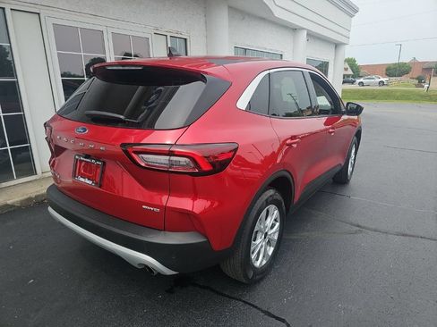 Used 2023 Ford Escape Active w/ Tech Pack #2 AWD/4WD image 4