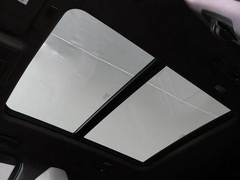 Used 2023 Chevrolet Tahoe Z71 w/ Z71 Off-Road Package image 21