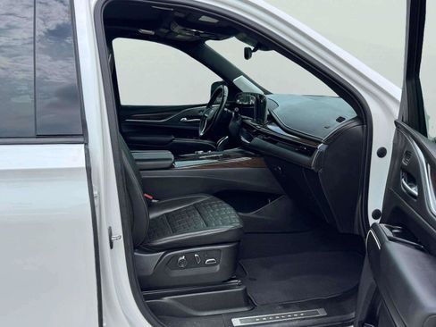 Used 2021 Cadillac Escalade ESV Premium Luxury Platinum AWD/4WD image 51
