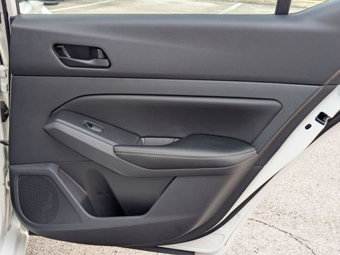 Used 2025 Nissan Altima 2.5 SV image 26