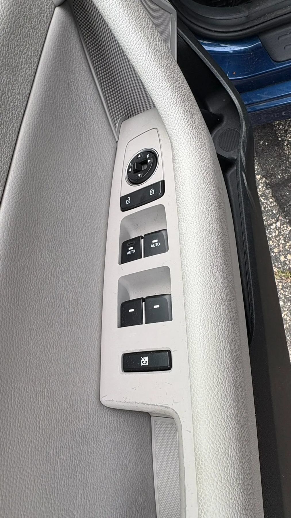 Used 2019 Hyundai Sonata SEL w/ Tech Package 02 FWD image 16