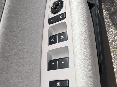 Used 2019 Hyundai Sonata SEL w/ Tech Package 02 FWD image 16