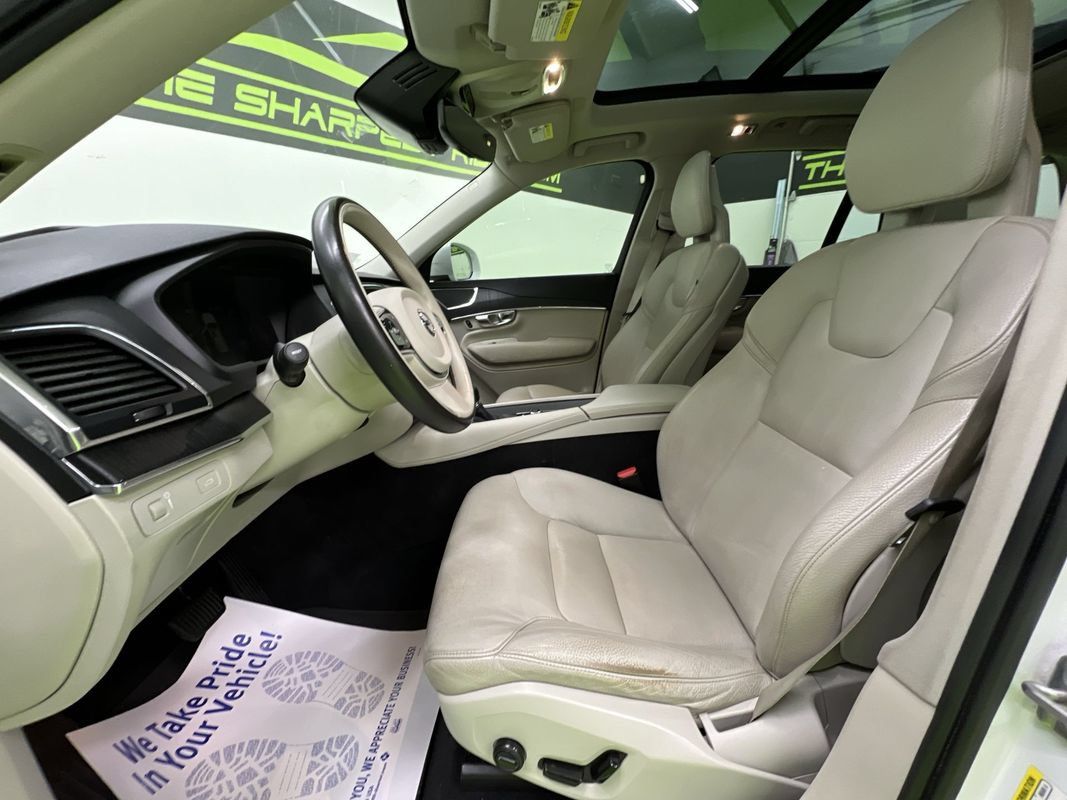 Used 2020 Volvo XC90 T6 Momentum w/ Protection Package Premier AWD/4WD image 17