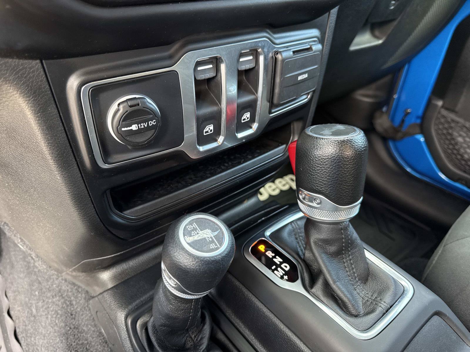 Used 2023 Jeep Wrangler Sport AWD/4WD image 29
