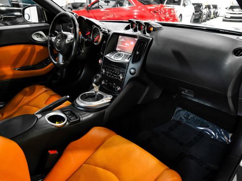 Used 2013 Nissan 370Z Touring image 15