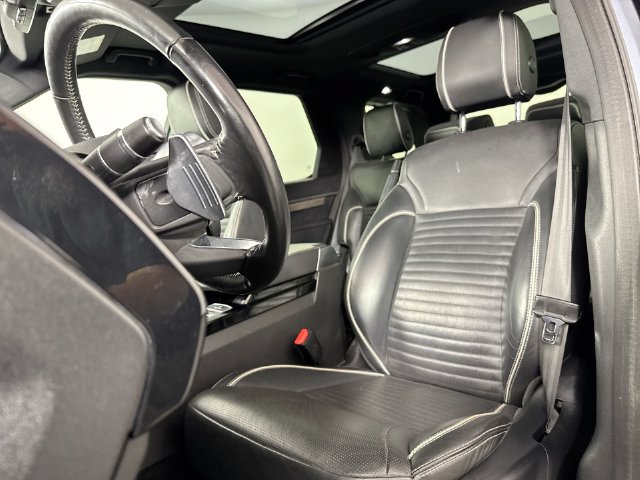 Used 2019 Land Rover Discovery HSE AWD/4WD image 19