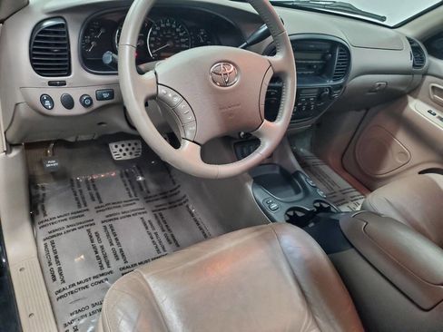 Used 2005 Toyota Sequoia SR5 image 8