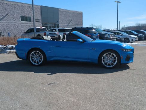 Used 2024 Ford Mustang GT Premium image 9