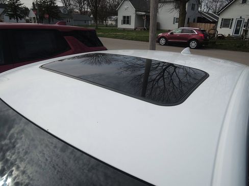 Used 2017 Chevrolet Impala LT w/ Leather Package image 4